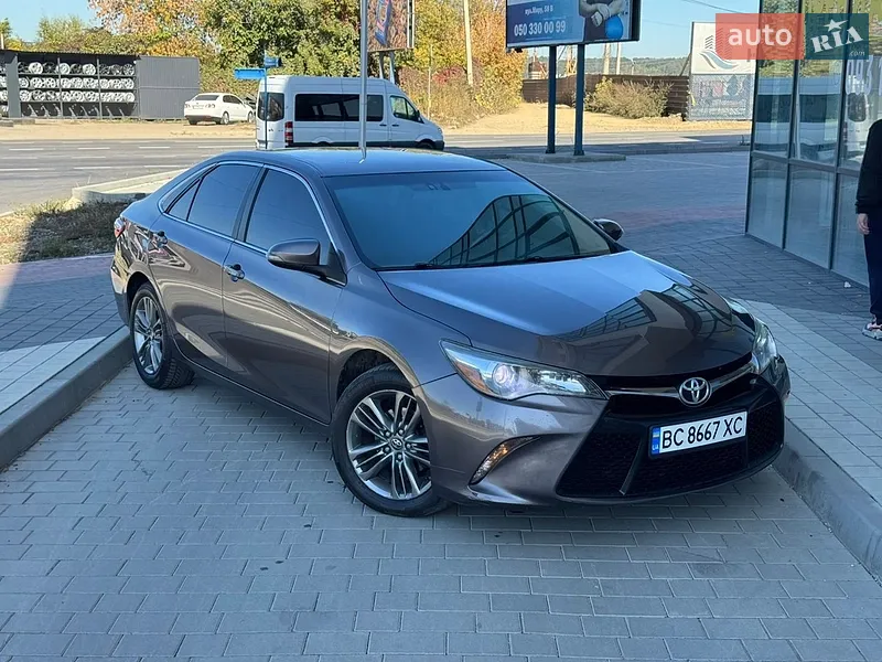 Toyota Camry 2016