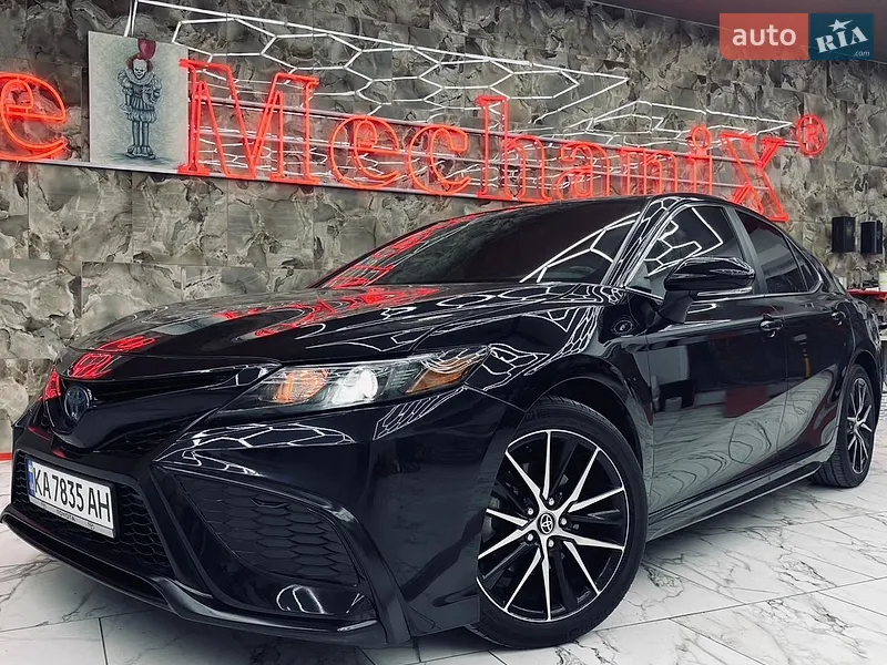 Toyota Camry 2024