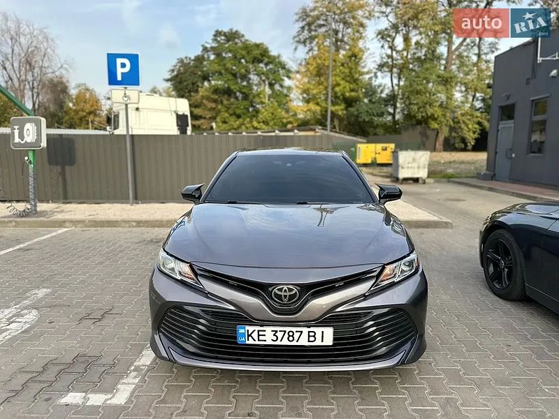 Toyota Camry 2019