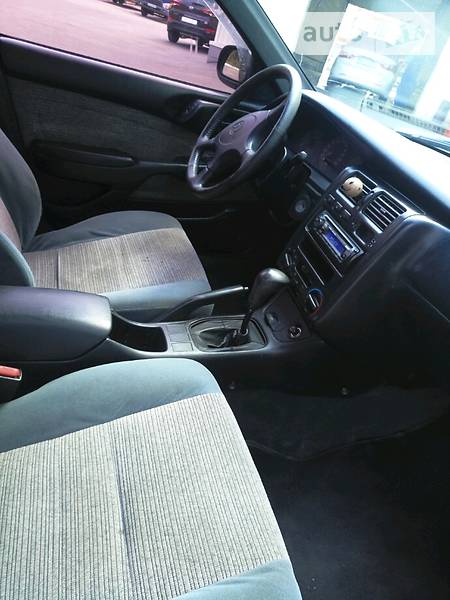 Toyota Carina E 1993 года