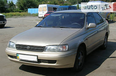 Toyota Carina E  1993