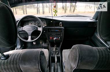 Toyota Carina E  1990