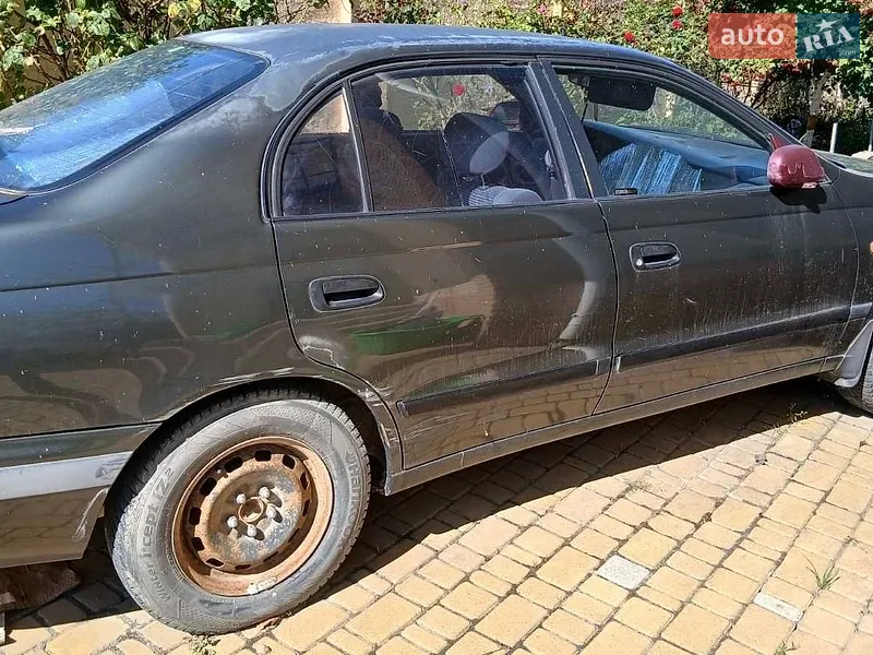 Toyota Carina E