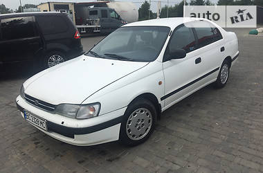 Toyota Carina  1992