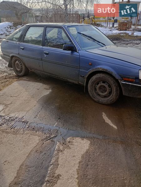 Хэтчбек Toyota Carina