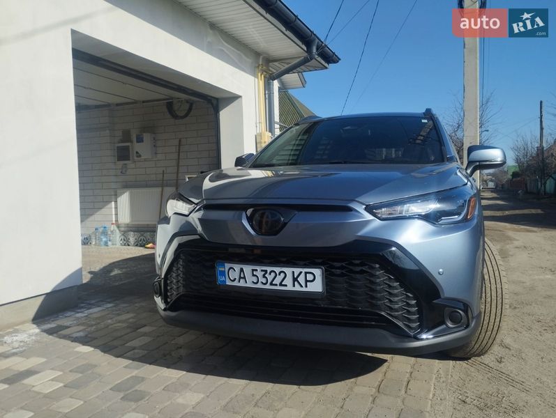 Универсал Toyota Corolla Cross