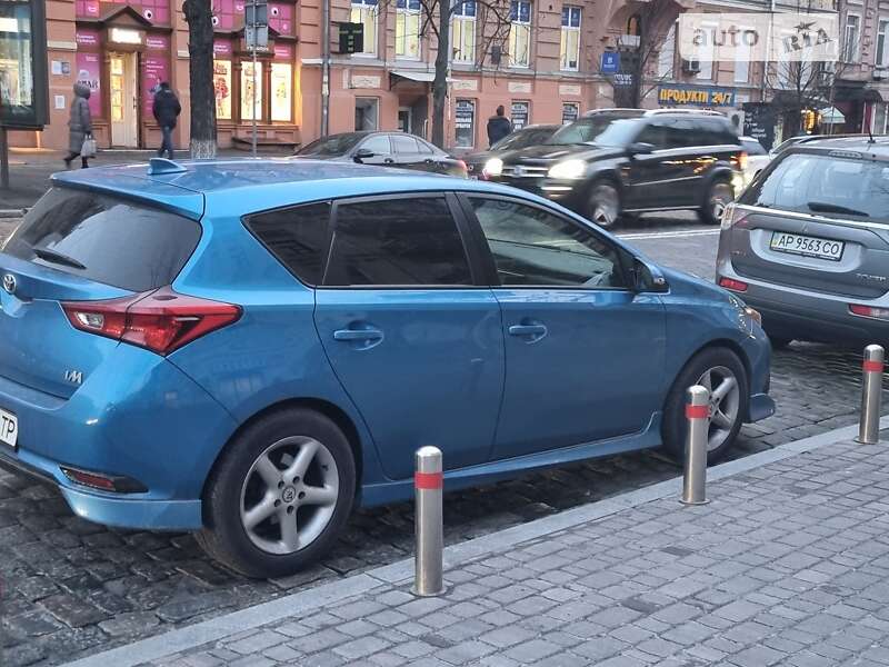 Хэтчбек Toyota Corolla iM