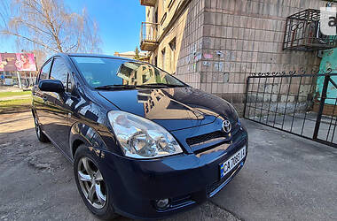 Toyota Corolla Verso  2004