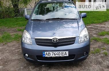 Toyota Corolla Verso  2002