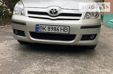 Toyota Corolla Verso  2005