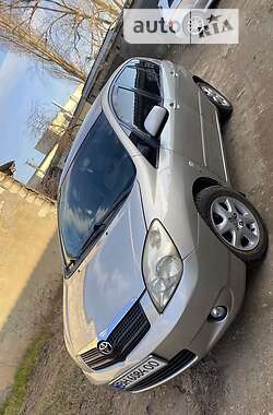 Toyota Corolla Verso  2002