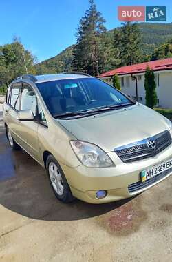 Toyota Corolla Verso  2003