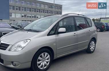 Toyota Corolla Verso 2003