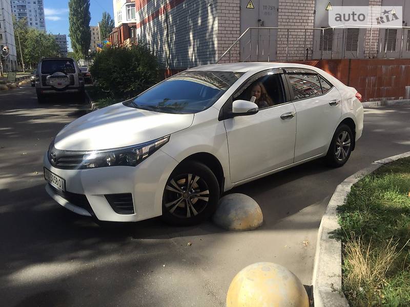Toyota Corolla 2014 года