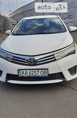 Toyota Corolla  2013