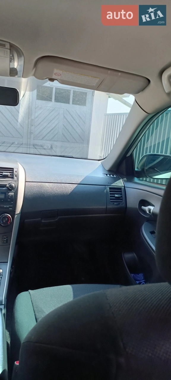 2011 Toyota Corolla - мініатюра 4