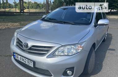 Toyota Corolla  2011