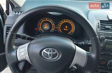 Toyota Corolla  2009