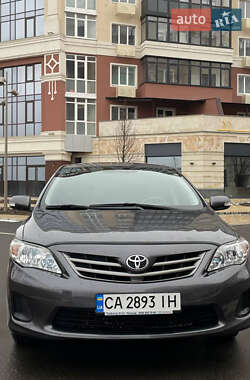 Toyota Corolla  2011