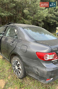 Toyota Corolla  2010