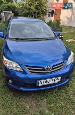 Toyota Corolla  2011