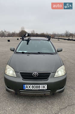 Toyota Corolla  2004
