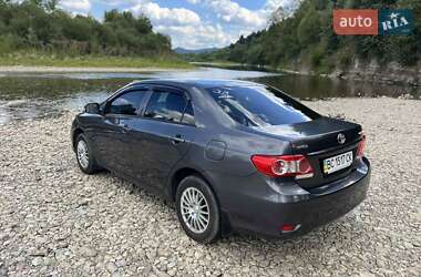 Toyota Corolla  2011