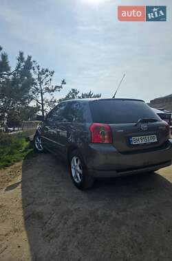 Toyota Corolla  2005