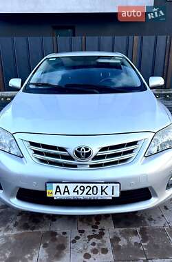 Toyota Corolla  2011