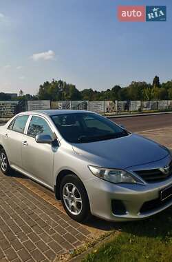 Toyota Corolla  2011