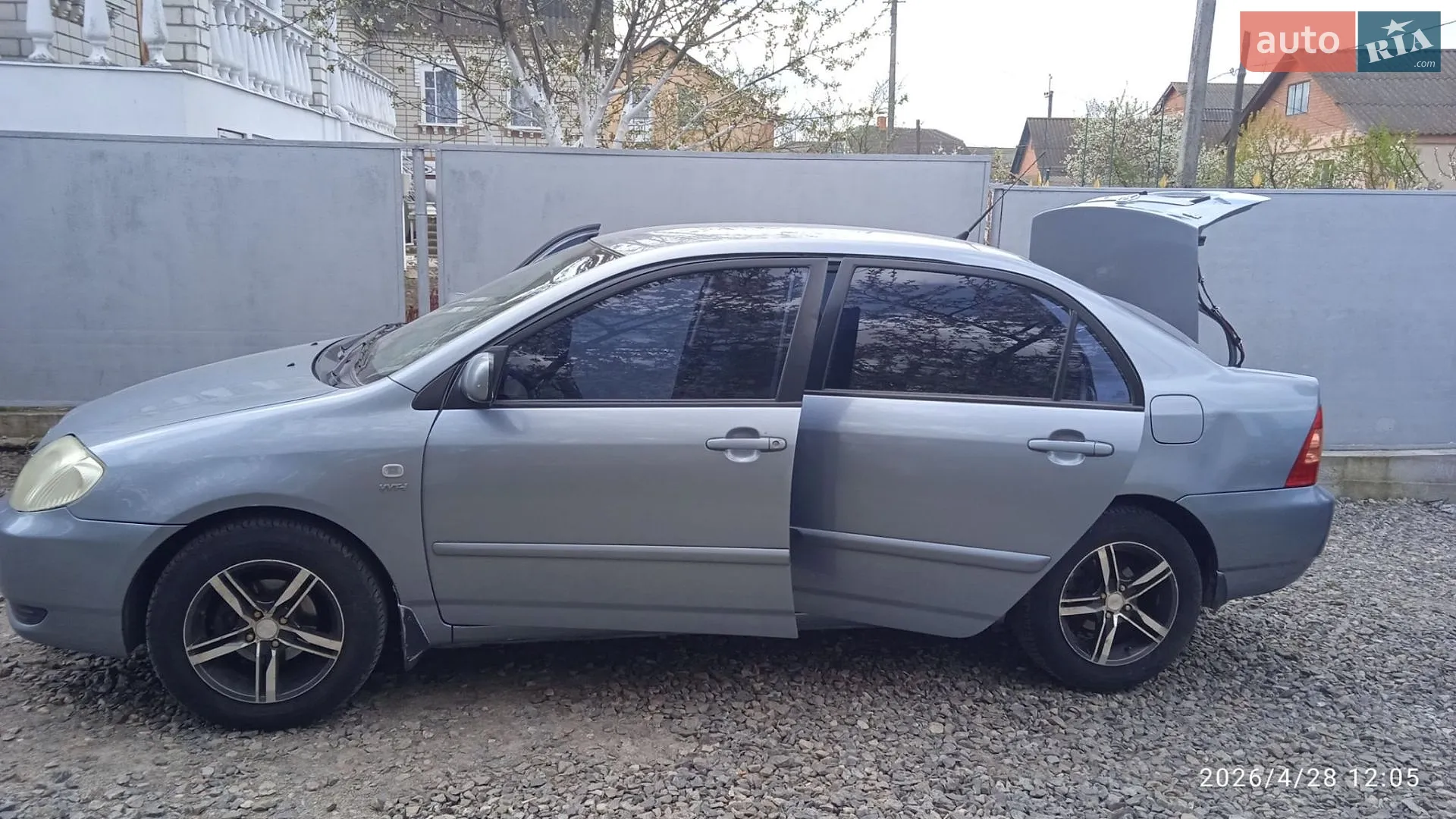 Toyota Corolla 2003 VIN NMTBM22EX0R023816 фото оголошення 2 з 26