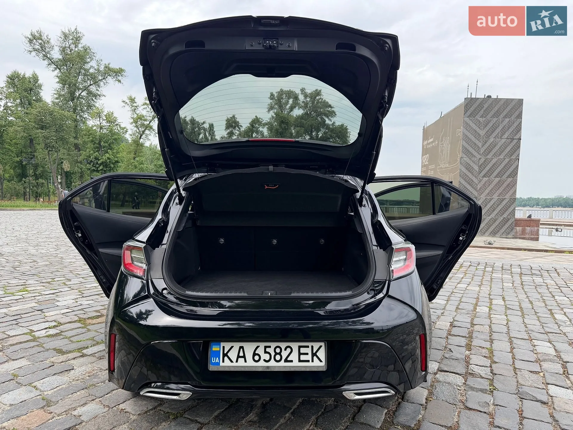 Toyota Corolla 2019 VIN JTNK4RBE7K3038171 фото оголошення 6 з 41