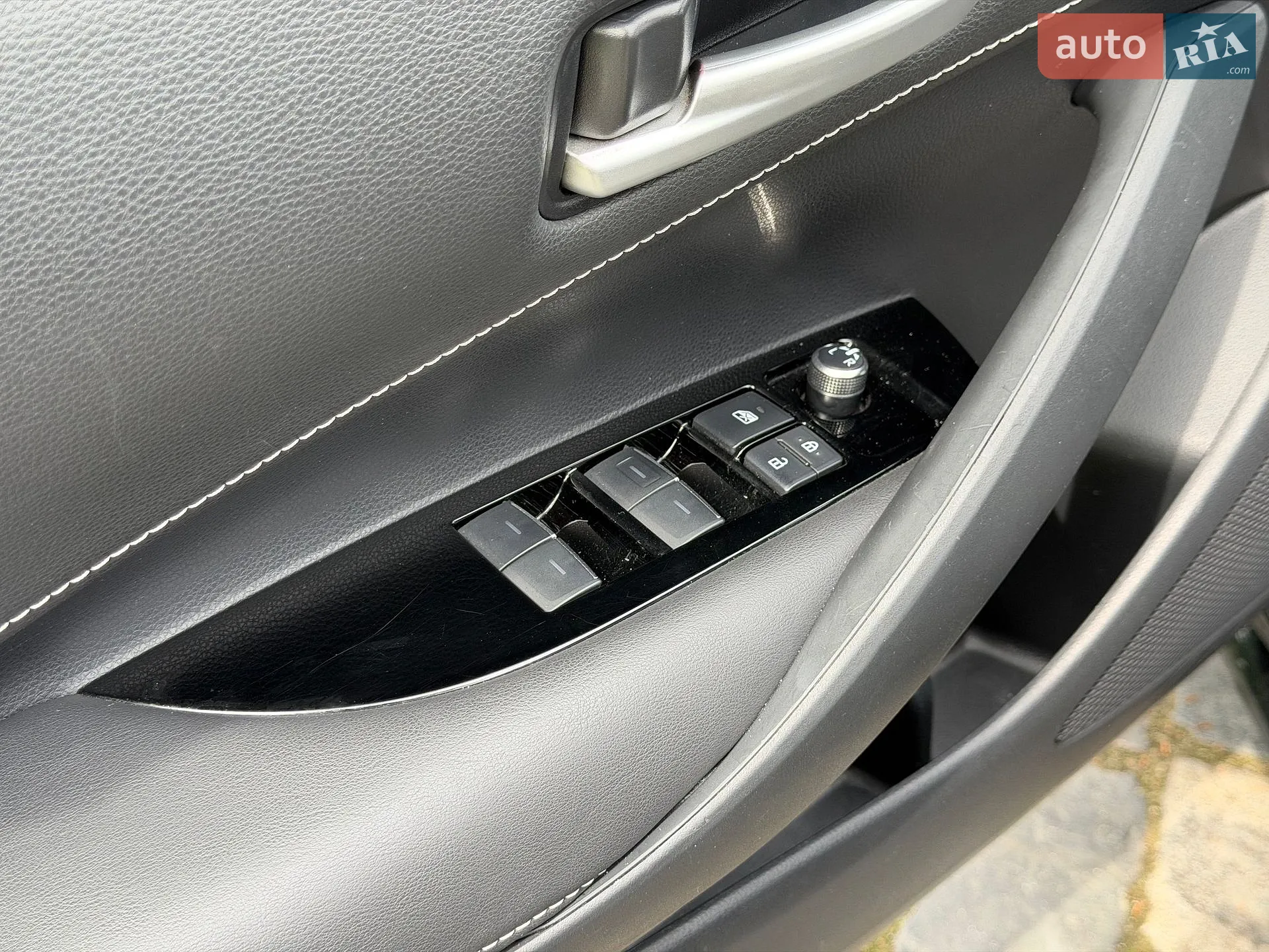 Toyota Corolla 2019 VIN JTNK4RBE7K3038171 фото оголошення 19 з 41