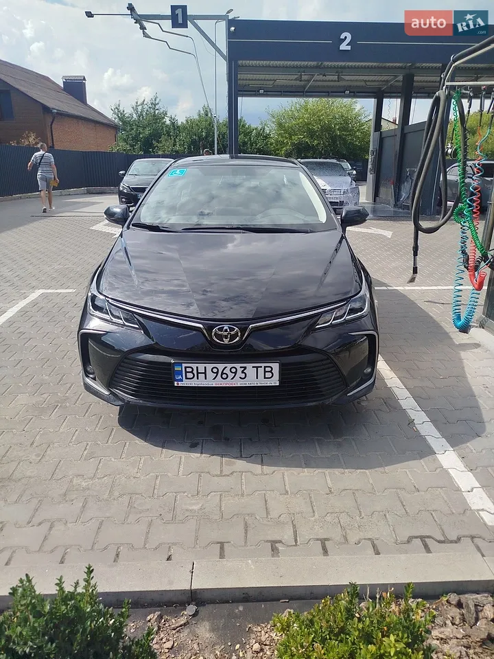 2022 Toyota Corolla - фото 1