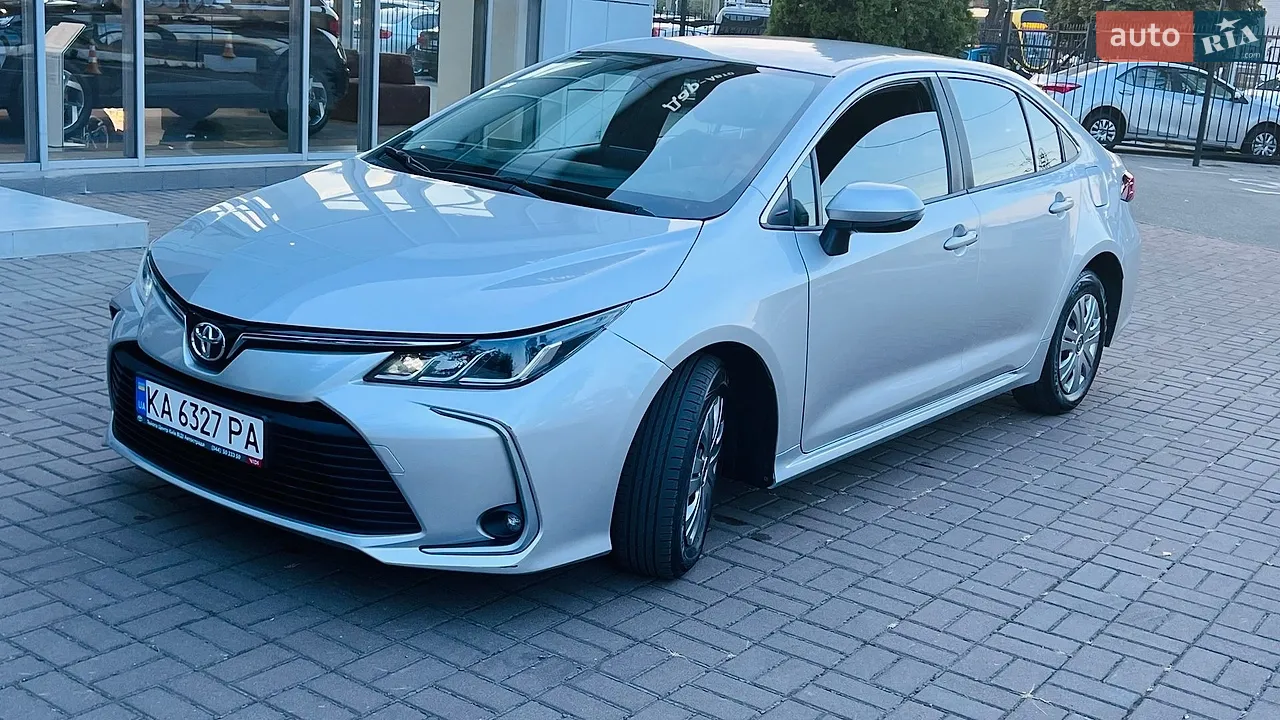 2020 Toyota Corolla - фото 1