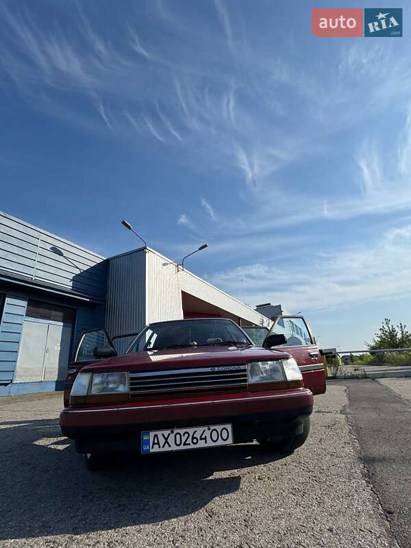 Седан Toyota Corona