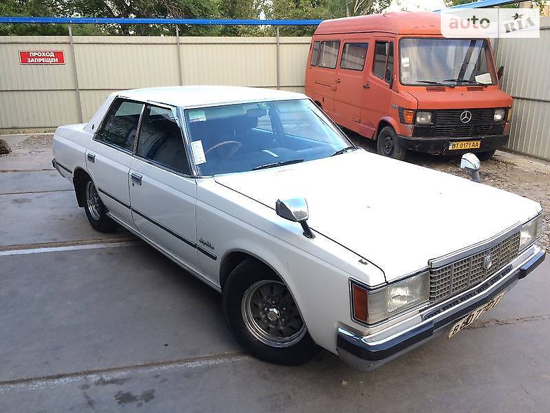 Легковые Toyota Crown