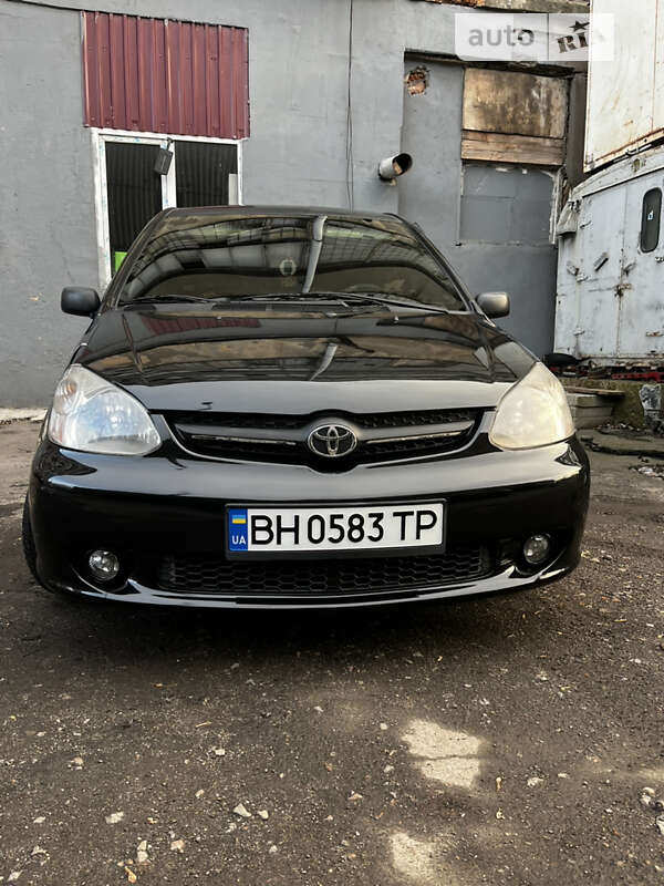 Легковые Toyota Echo