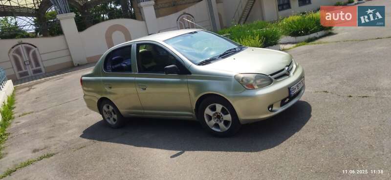 Toyota Echo