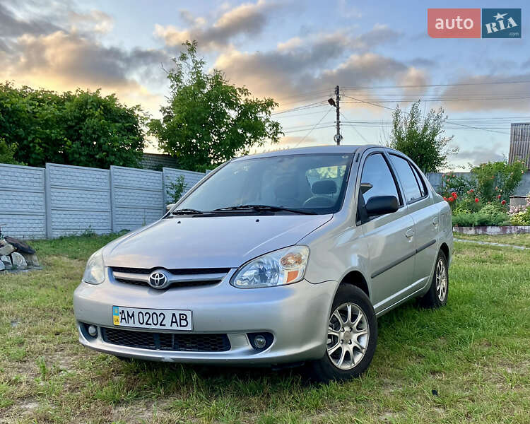 Toyota Echo
