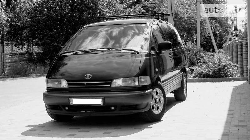 Toyota Estima 1996 года