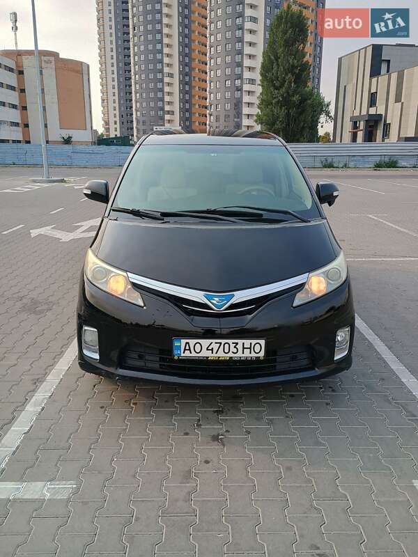 Toyota Estima