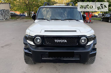 Toyota FJ Cruiser  2014