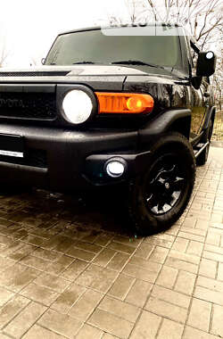 Toyota FJ Cruiser  2012