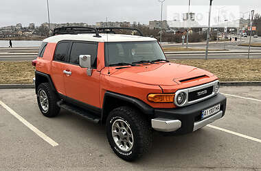 Toyota FJ Cruiser  2013