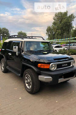 Toyota FJ Cruiser  2013