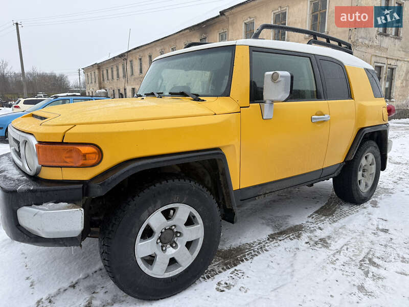 Toyota FJ Cruiser