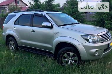 Toyota Fortuner  2008