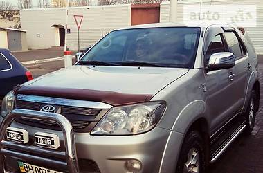 Toyota Fortuner  2006