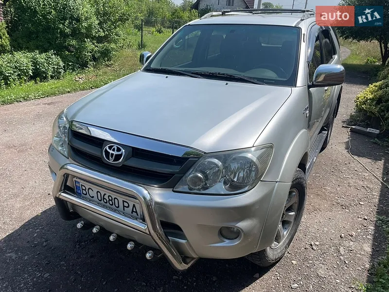 Toyota Fortuner 2007